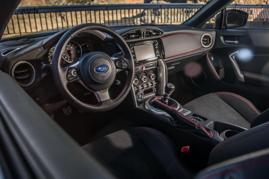 Торпедо Subaru BRZ Performance Package 2016 года  (NA) (фото 13 из 13)